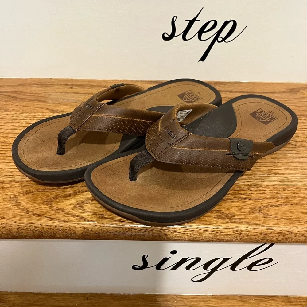 Reef Men's Brown Sandals - Picture 4 of 5